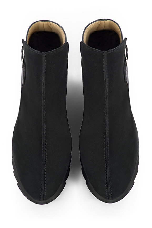 Matt black women's ankle boots with buckles at the back. Round toe. Low rubber soles. Top view - Florence KOOIJMAN